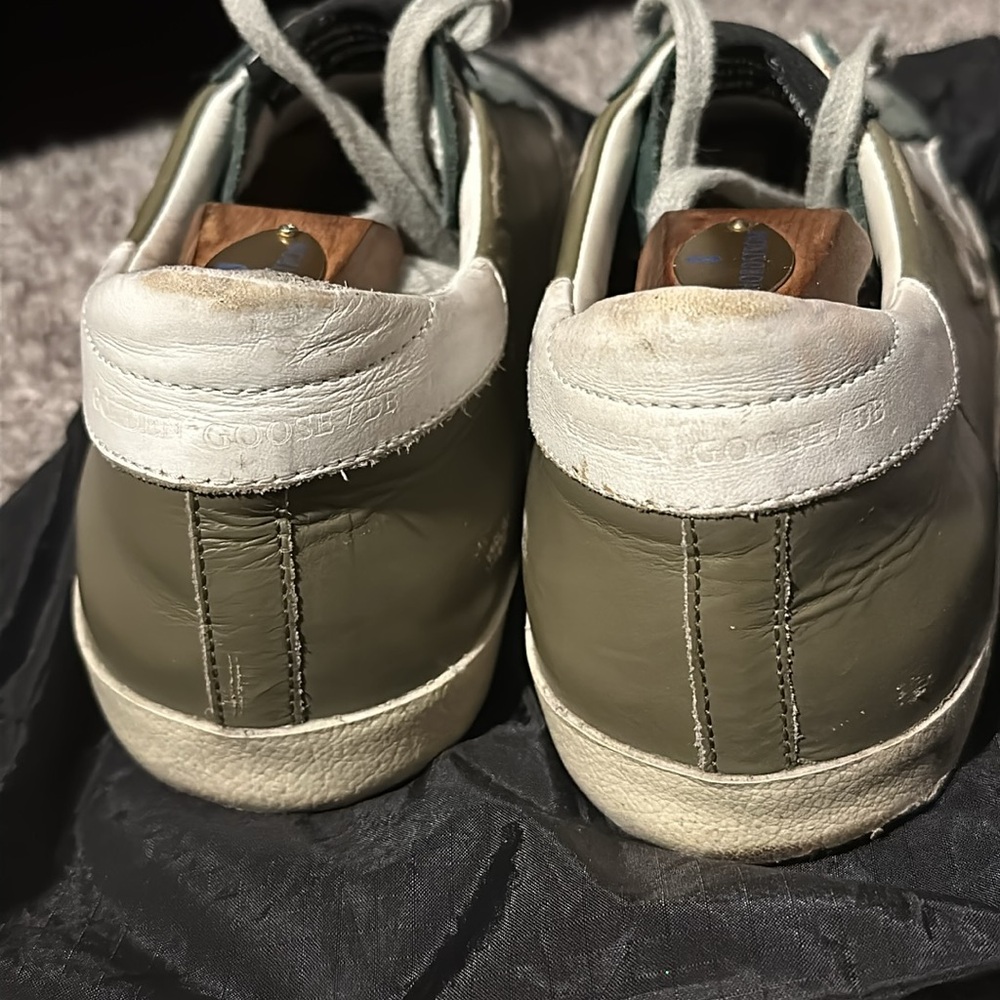 Golden Goose Superstar Low Top Sneakers - Picture 3 of 13